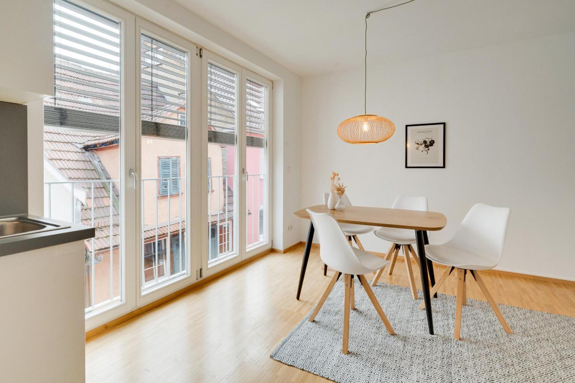 Altstadt Apartment 2 Zimmer Am Weibermarkt 로이틀링겐 외부 사진